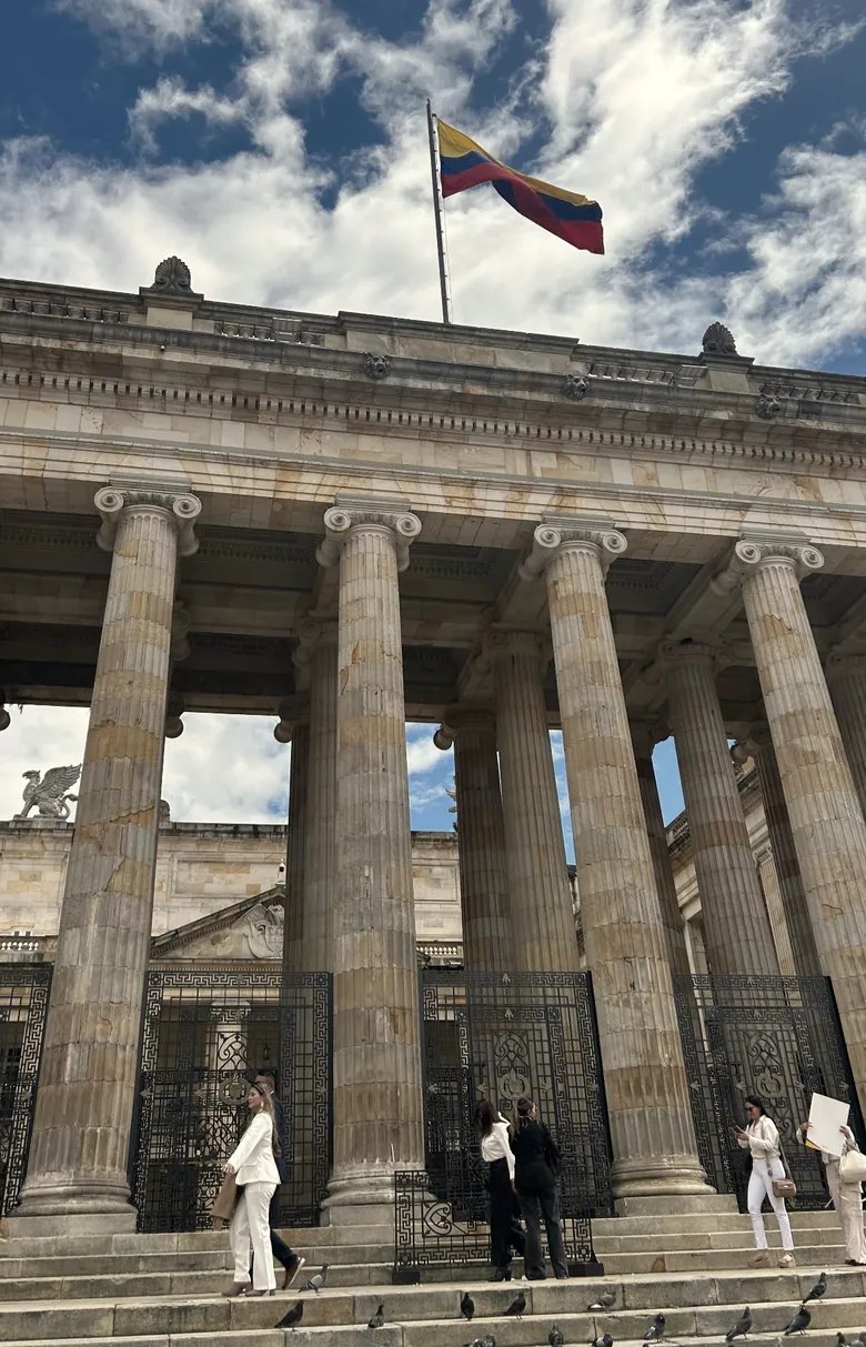 Columnas del Capitolio Nacional vistas desde las escalinatas